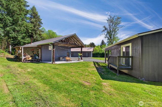865 E Valley Road, Skamokawa, WA 98647