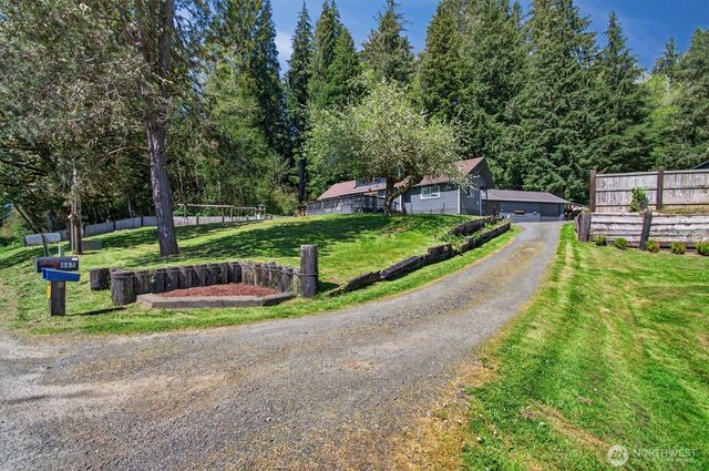 865 E Valley Road, Skamokawa, WA 98647