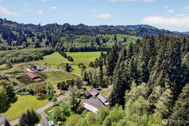 865 E Valley Road, Skamokawa, WA 98647