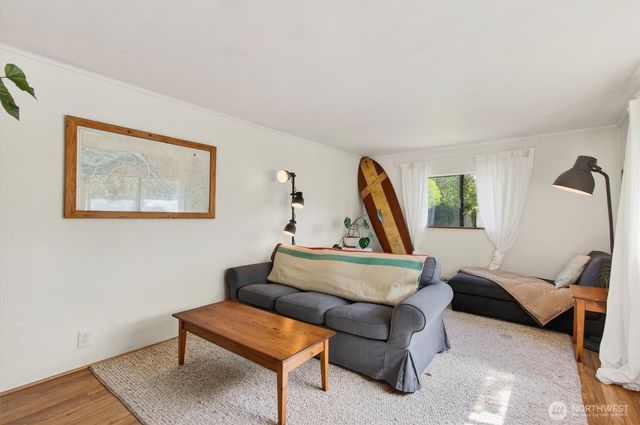 865 E Valley Road, Skamokawa, WA 98647