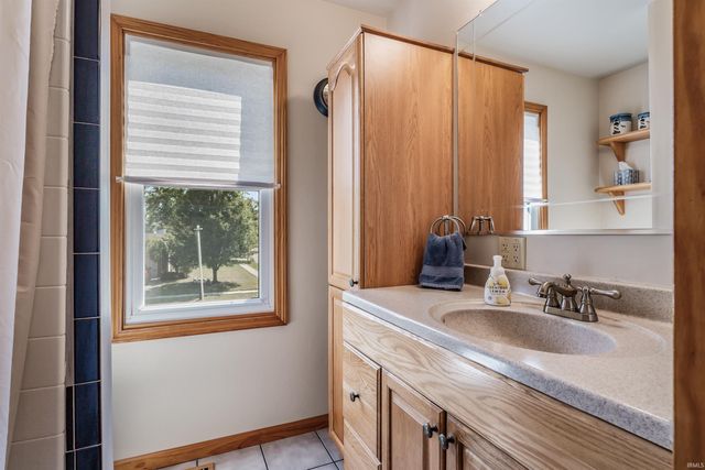 7901 Glenoak Parkway, Fort Wayne, IN 46815