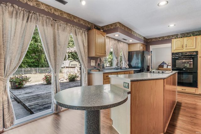7901 Glenoak Parkway, Fort Wayne, IN 46815
