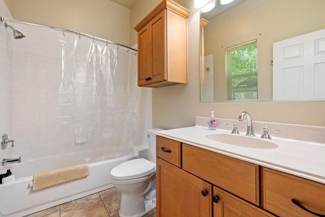 314 and 312 W 3rd ST, Taylor, TX 76574