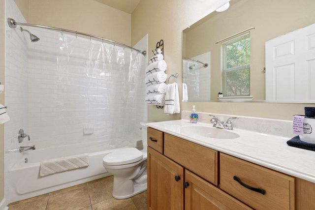 314 and 312 W 3rd ST, Taylor, TX 76574