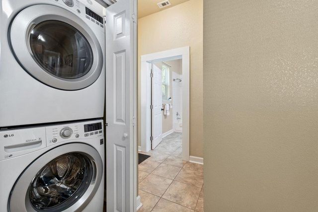 314 and 312 W 3rd ST, Taylor, TX 76574