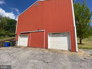 2422 BRIDGEVIEW ROAD BARN STORAGE, New Freedom, PA 17349