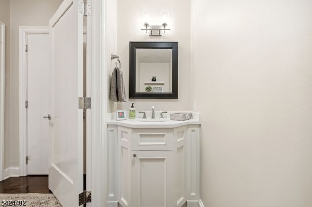 40 W Park 304, Morristown Town, NJ 07960