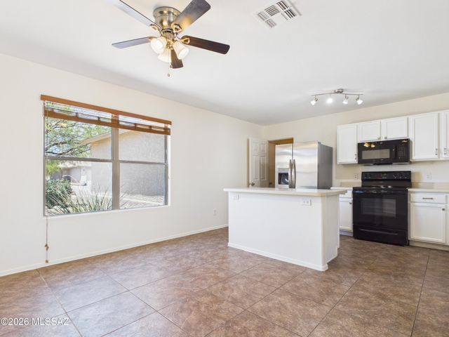 9974 E Deer Trail, Tucson, AZ 85748