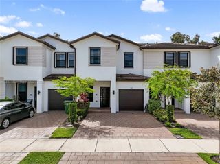 156 SW 185th Way, Pembroke Pines, FL 33029