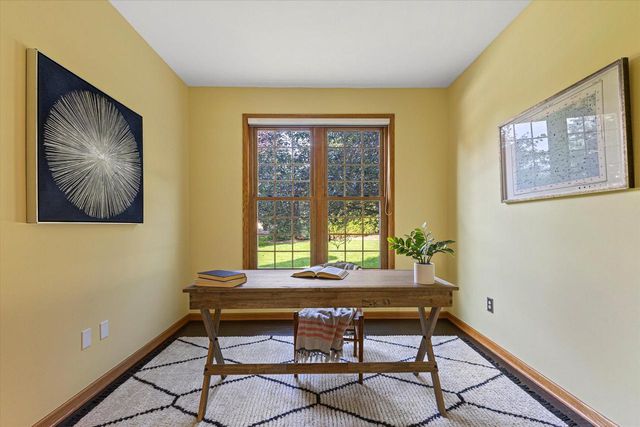 W144N10327 Raintree DRIVE, Germantown, WI 53022