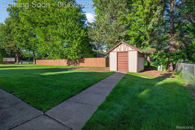40142 Pallazo Street, Clinton Charter Township, MI 48038