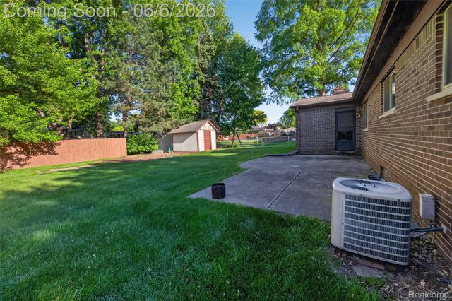 40142 Pallazo Street, Clinton Charter Township, MI 48038