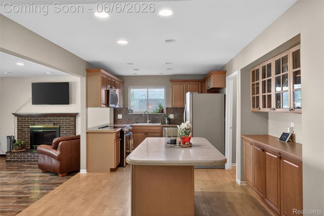 40142 Pallazo Street, Clinton Charter Township, MI 48038