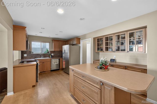 40142 Pallazo Street, Clinton Charter Township, MI 48038