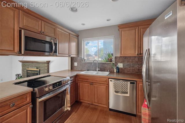 40142 Pallazo Street, Clinton Charter Township, MI 48038