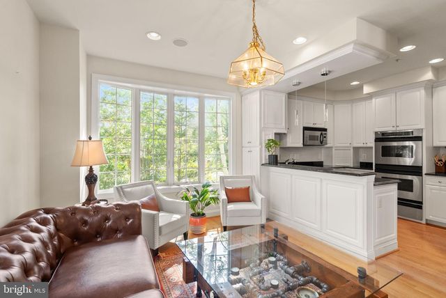 1334 LESSARD LN, Mclean, VA 22101