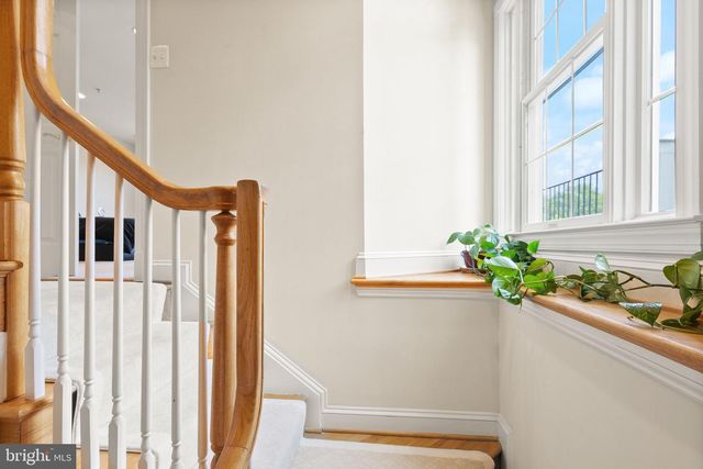 1334 LESSARD LN, Mclean, VA 22101