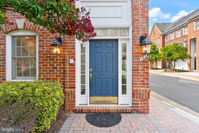 1334 LESSARD LN, Mclean, VA 22101