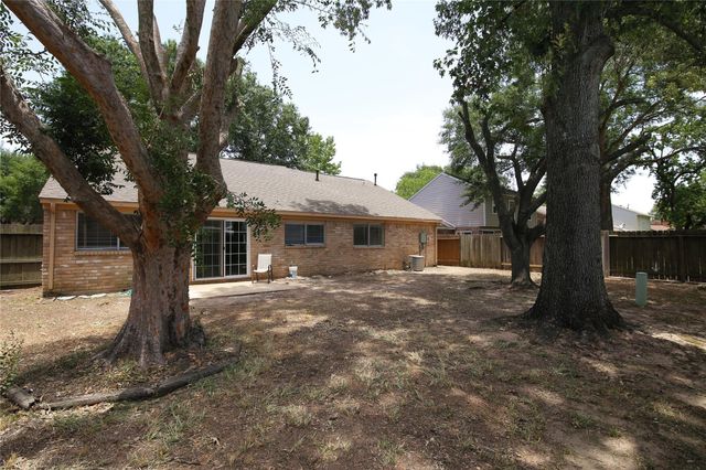 18203 Brooknoll Drive, Houston, TX 77084