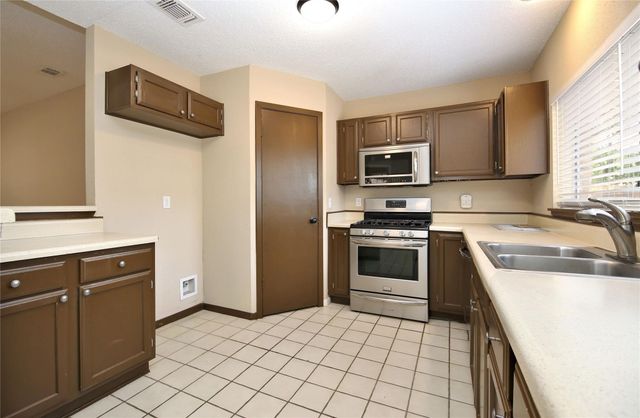 18203 Brooknoll Drive, Houston, TX 77084