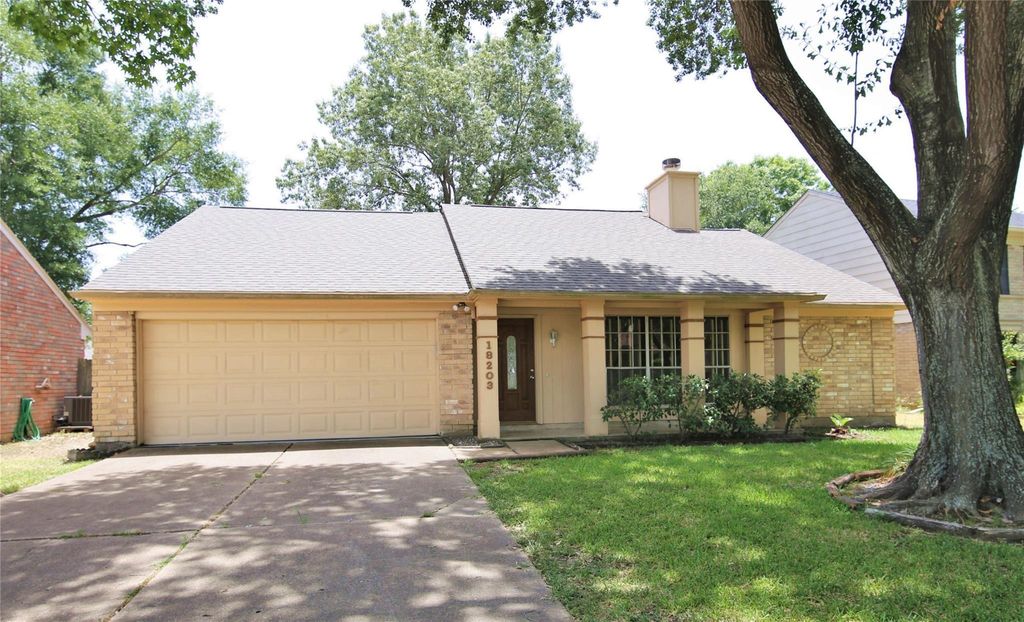 18203 Brooknoll Drive, Houston, TX 77084