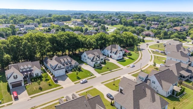 6050 Kidman Ln, Spring Hill, TN 37174