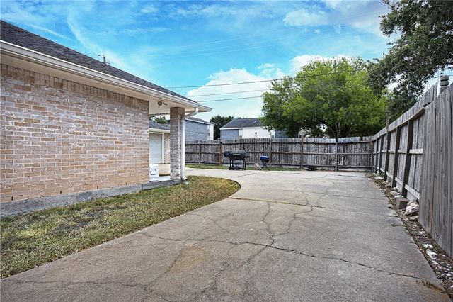 6638 Opengate Dr, Corpus Christi, TX 78413