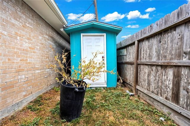 6638 Opengate Dr, Corpus Christi, TX 78413