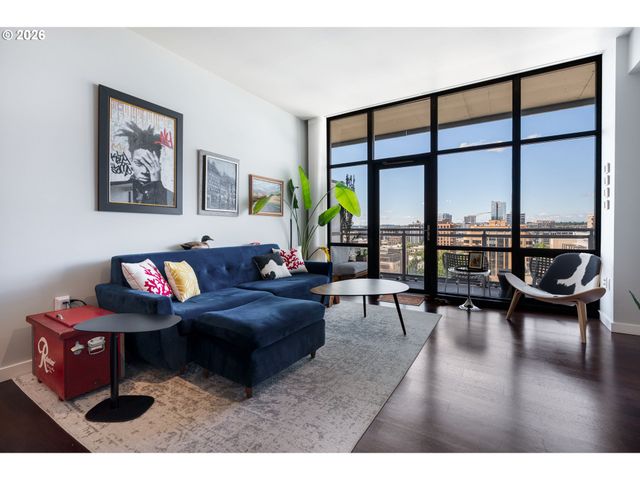 1025 Nw COUCH St 1217, Portland, OR 97209