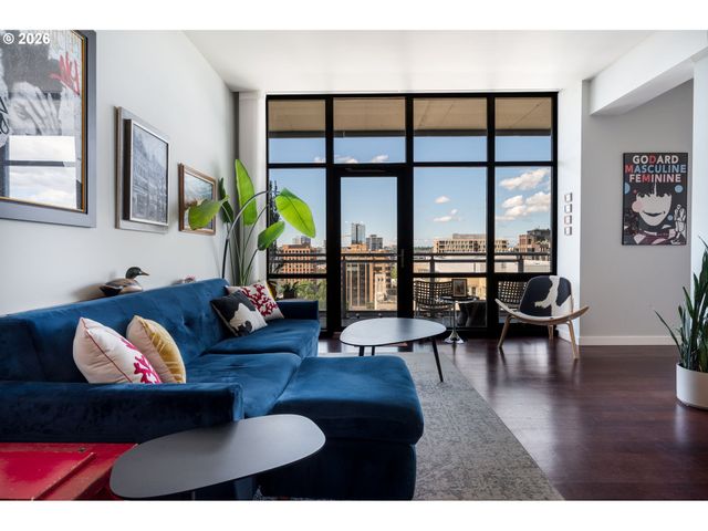 1025 Nw COUCH St 1217, Portland, OR 97209