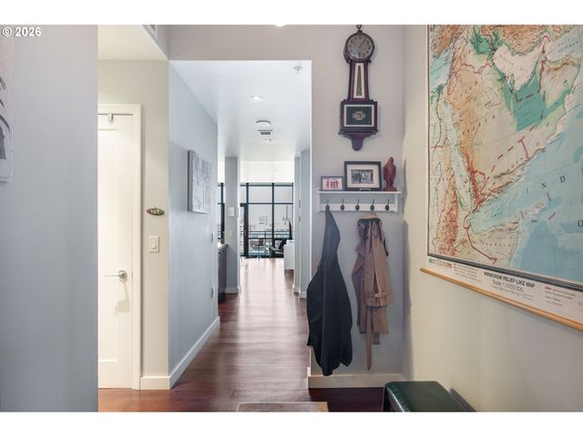 1025 Nw COUCH St 1217, Portland, OR 97209