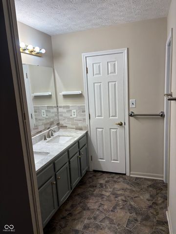 6436 Perry Pines Court, Indianapolis, IN 46237