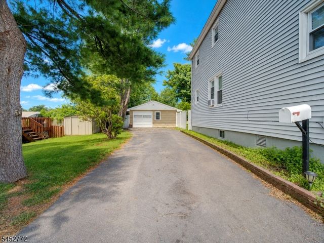 20 Watchung Pl, Bloomfield Twp., NJ 07003