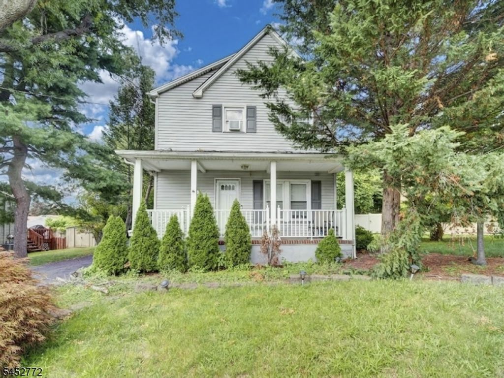 20 Watchung Pl, Bloomfield Twp., NJ 07003