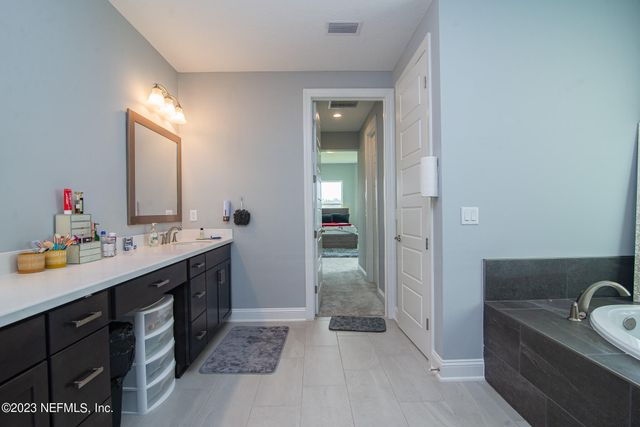 10173 ILLUMINATION Drive, Jacksonville, FL 32256