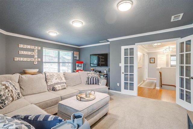 2908 Greenway Drive, Burleson, TX 76028