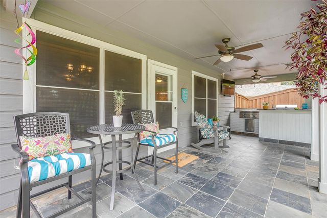 2908 Greenway Drive, Burleson, TX 76028