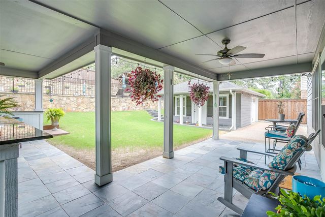 2908 Greenway Drive, Burleson, TX 76028