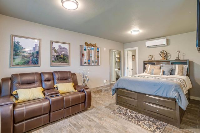 2908 Greenway Drive, Burleson, TX 76028