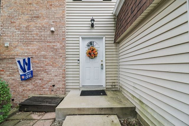 556 Leslie Lane, Bolingbrook, IL 60440