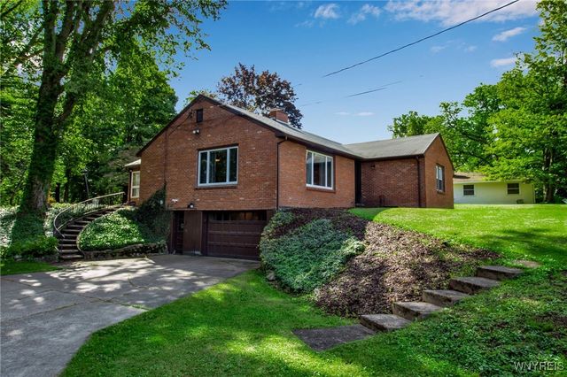 10610 Swamp Road, Sheridan, NY 14063