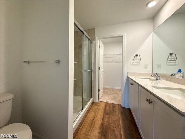 3010 NE 6th PL, Cape Coral, FL 33909