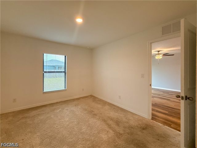3010 NE 6th PL, Cape Coral, FL 33909