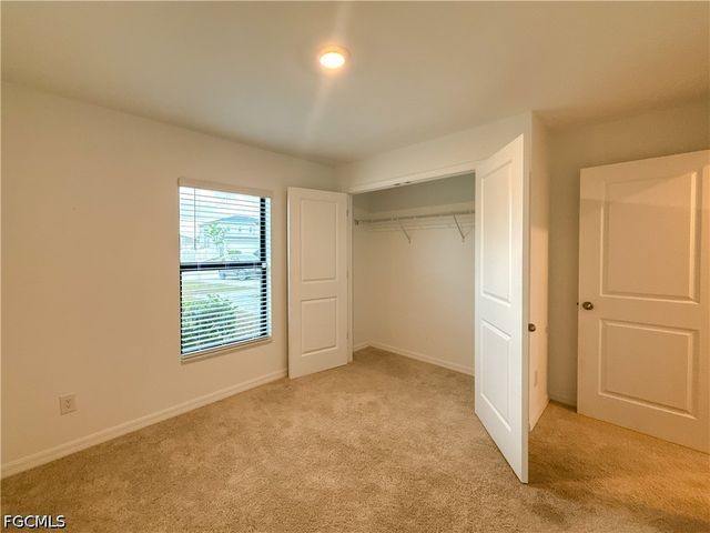 3010 NE 6th PL, Cape Coral, FL 33909