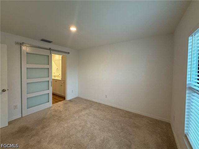 3010 NE 6th PL, Cape Coral, FL 33909