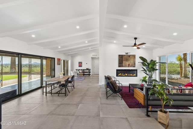 5240 E River House Road, Tucson, AZ 85718