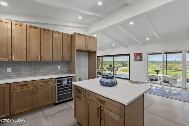 5240 E River House Road, Tucson, AZ 85718