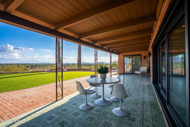 5240 E River House Road, Tucson, AZ 85718