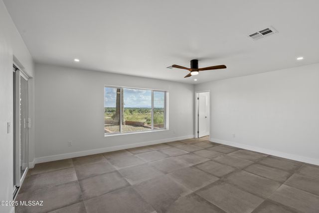 5240 E River House Road, Tucson, AZ 85718