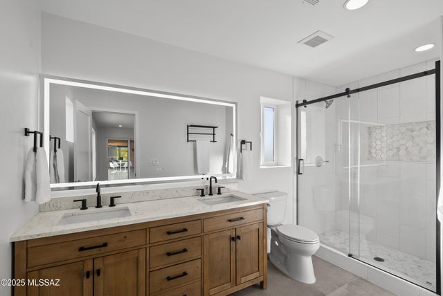 5240 E River House Road, Tucson, AZ 85718